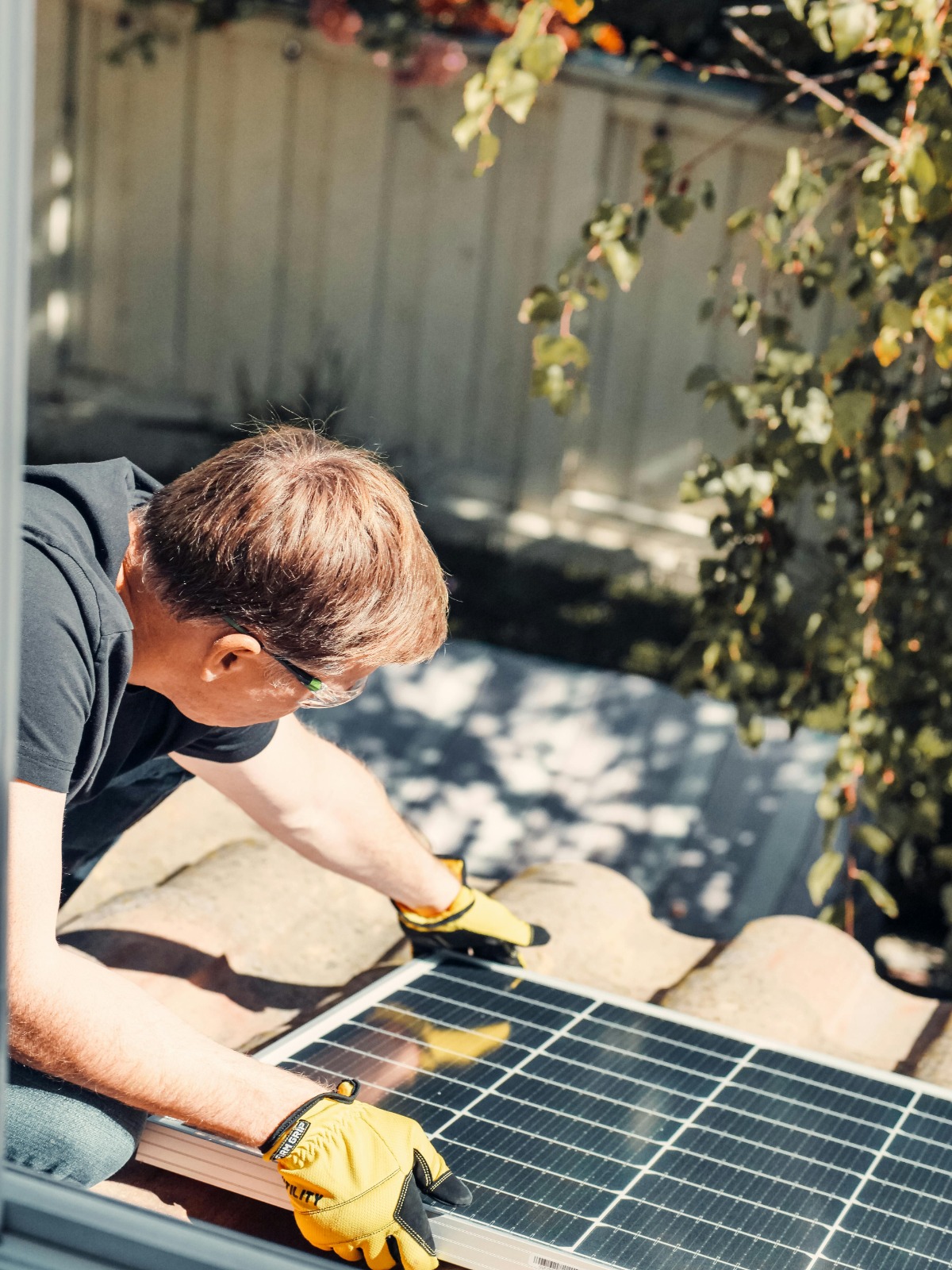 Solar Panel Installation Derby for Homes and Commercial Sites