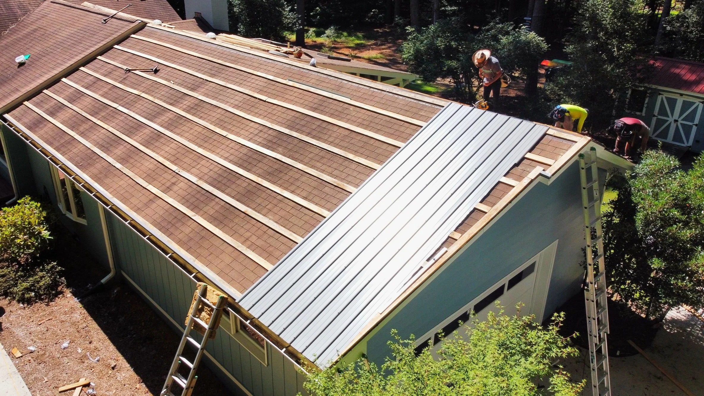 Metal roofing Calgary Solutions for Residential Projects